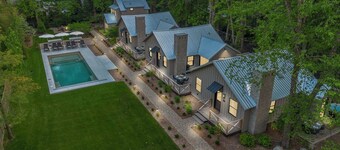 NEW! Townie Cottages Collection: 4 Homes w/Hot Tubs + Shared Pool, Walk to Beach