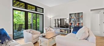 Luxury Condo in Egg Harbor- Community pool and gym