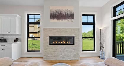 Luxury Condo in Egg Harbor- Community pool and gym