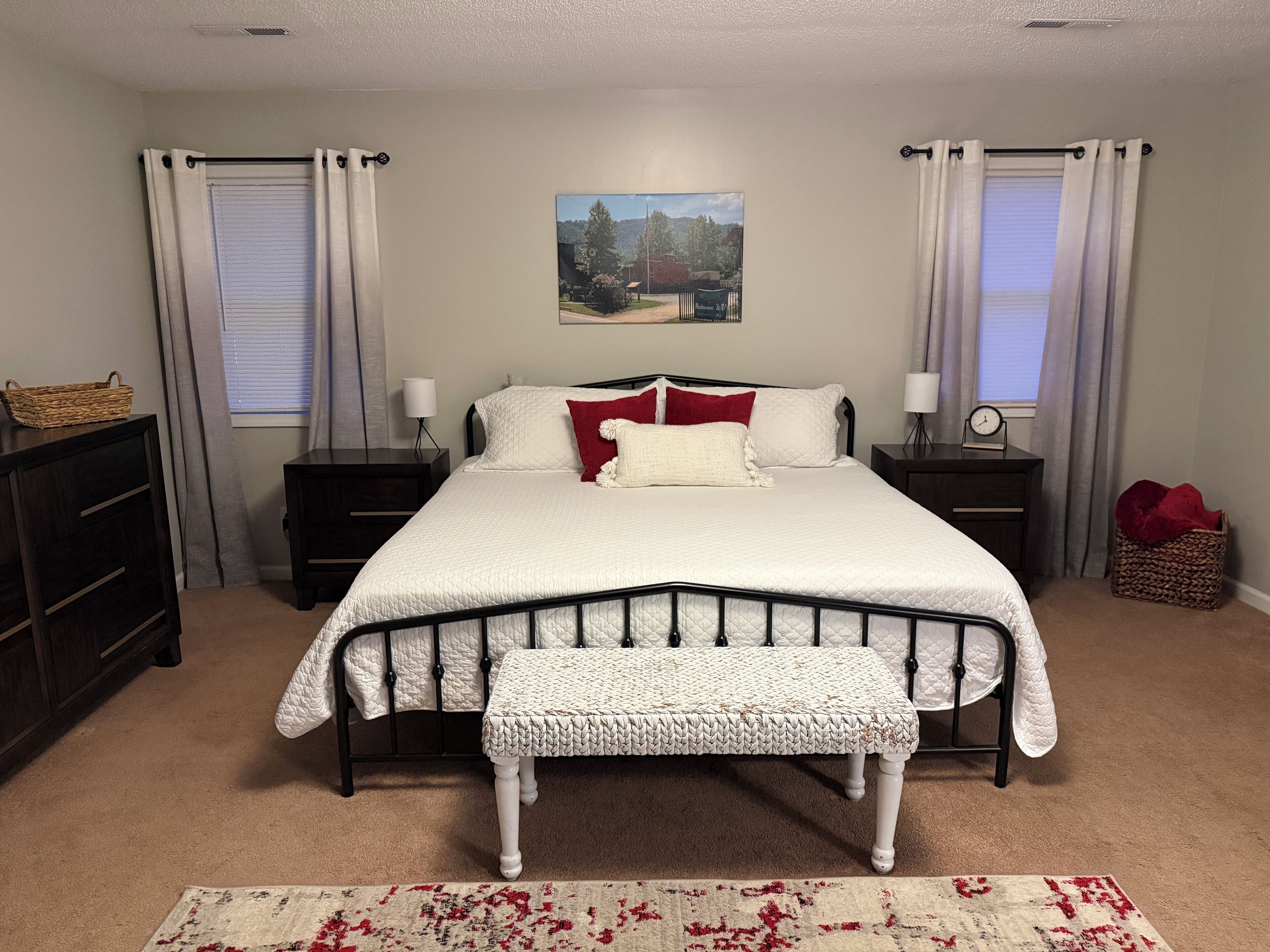 4 Schlafzimmer, Schreibtisch, Bügeleisen/Bügelbrett, kostenloses WLAN