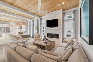 TV, fireplace, ping pong, stereo