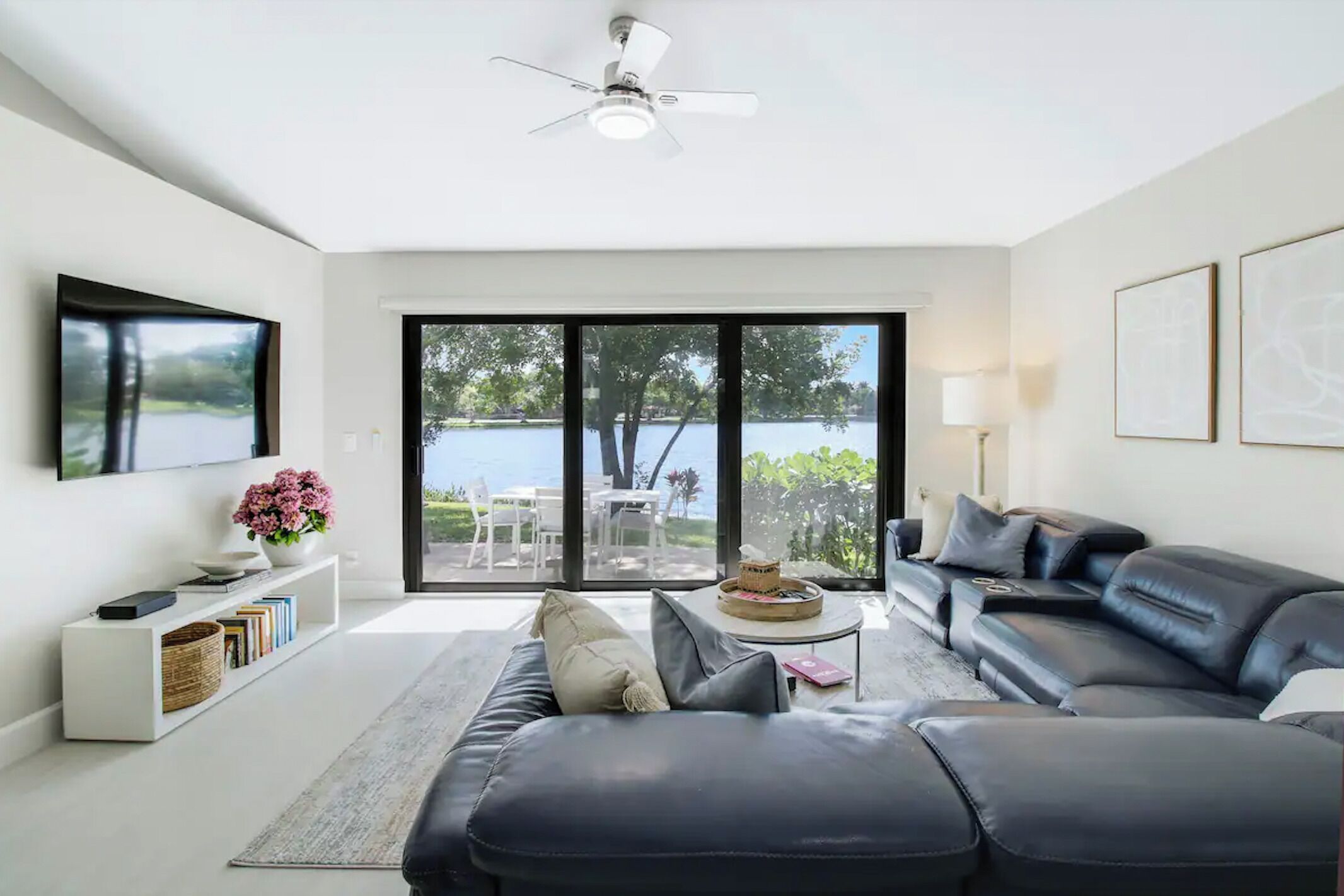 Renovated PGA National Club Cottage w/ peaceful lakeside views, family friendly