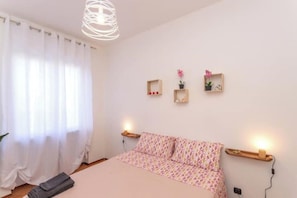 1 chambre, Wi-Fi, draps fournis