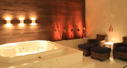 Apple Motel - Adults Only