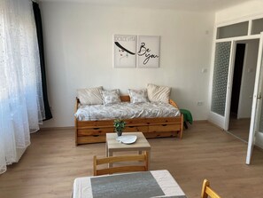 2 bedrooms, WiFi, bed sheets
