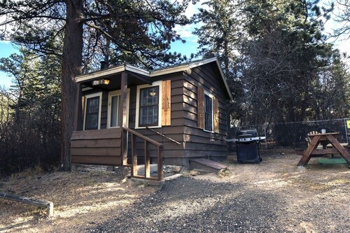 Triple R Cottages: 7 1 Bedroom Cabin
