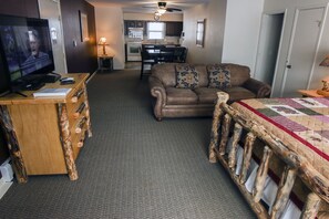 Studio | Living area