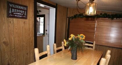 Triple R Cottages: 1 3 Bedroom Cabin