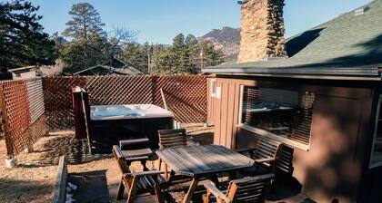 Triple R Cottages: 1 3 Bedroom Cabin