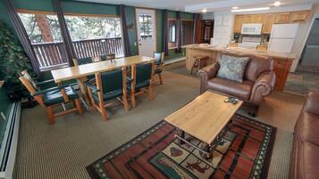 Chalet, 3 Bedrooms | Living area