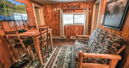 Triple R Cottages: 5 2 Bedroom Cabin