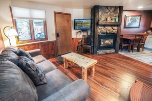 Apartment, 1 Bedroom | Living area - Sunnyside Knoll: 5 1 Bedroom Cabin (Estes Park)