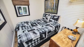 Cabin, 2 Bedrooms | 2 bedrooms, free WiFi