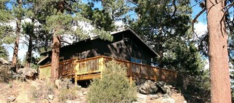 Lazy R Cottages: 5 2 Bedroom Cabin