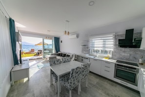 Condo | Private kitchen | Fridge, microwave, oven, stovetop