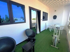 Terrace/patio - Spacious and Charming Luxury Accommodation (Lomé)