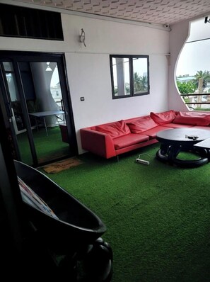 Interior - Spacious and Charming Luxury Accommodation (Lomé)