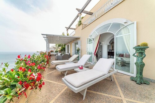 [Amalfi coast-Praiano] Villa Cristina no steps