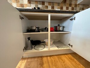 Private kitchen - Apartments in Aston-Birmingham center-close to villa Park-Birmingham Airport   (Birmingham)