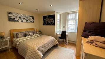 1 bedroom, iron/ironing board, WiFi, bed sheets