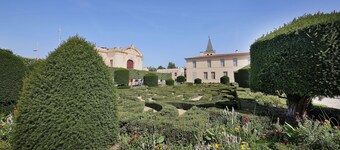 Le Barral - Two Bedroom Apartment, Sleeps 6