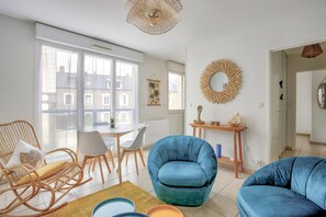 Télévision, chaîne hi-fi