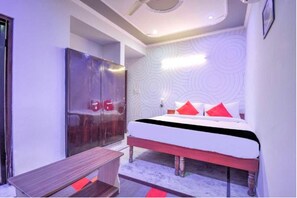 1 slaapkamer, een strijkplank/strijkijzer, wifi, beddengoed