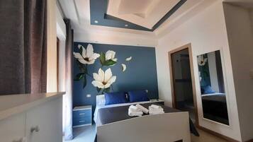 Camera Basic | 1 camera, materassi in memory foam, minibar, una scrivania