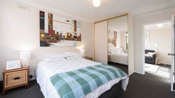 Basic Apartment, 1 Queen Bed | 1 bedroom, bed sheets