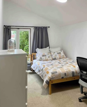 Hus Basic - 2 queensize-sängar | 2 sovrum och sängkläder