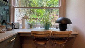 Interior - Luxury 2BD Flat W/private Garden - Kentish Town! (London)