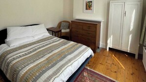 Unclassified image, 5 of 13, button - Charming & Spacious 3BD Victorian Home -stockwell! (London)