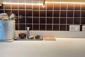 Basic House, Multiple Beds | Private kitchen