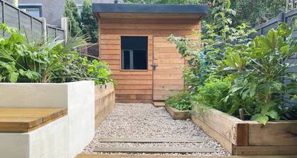 Chic 2BD Home w/ Private Garden - New Cross!
