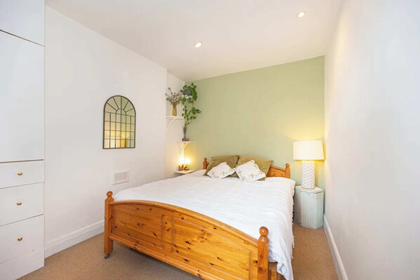 Room - Stunning 1BD Flat Opposite the Park - Peckham Rye (London)