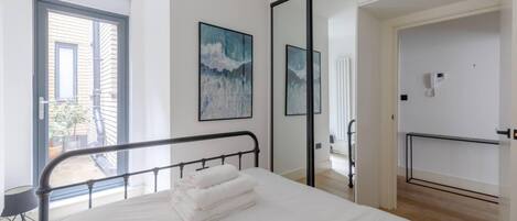 1 bedroom, iron/ironing board, bed sheets