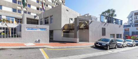 Apartamento básico, 1 cama King | Fachada