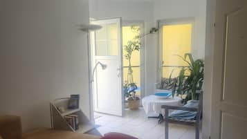 2 Schlafzimmer, Schreibtisch, Bügeleisen/Bügelbrett, kostenloses WLAN