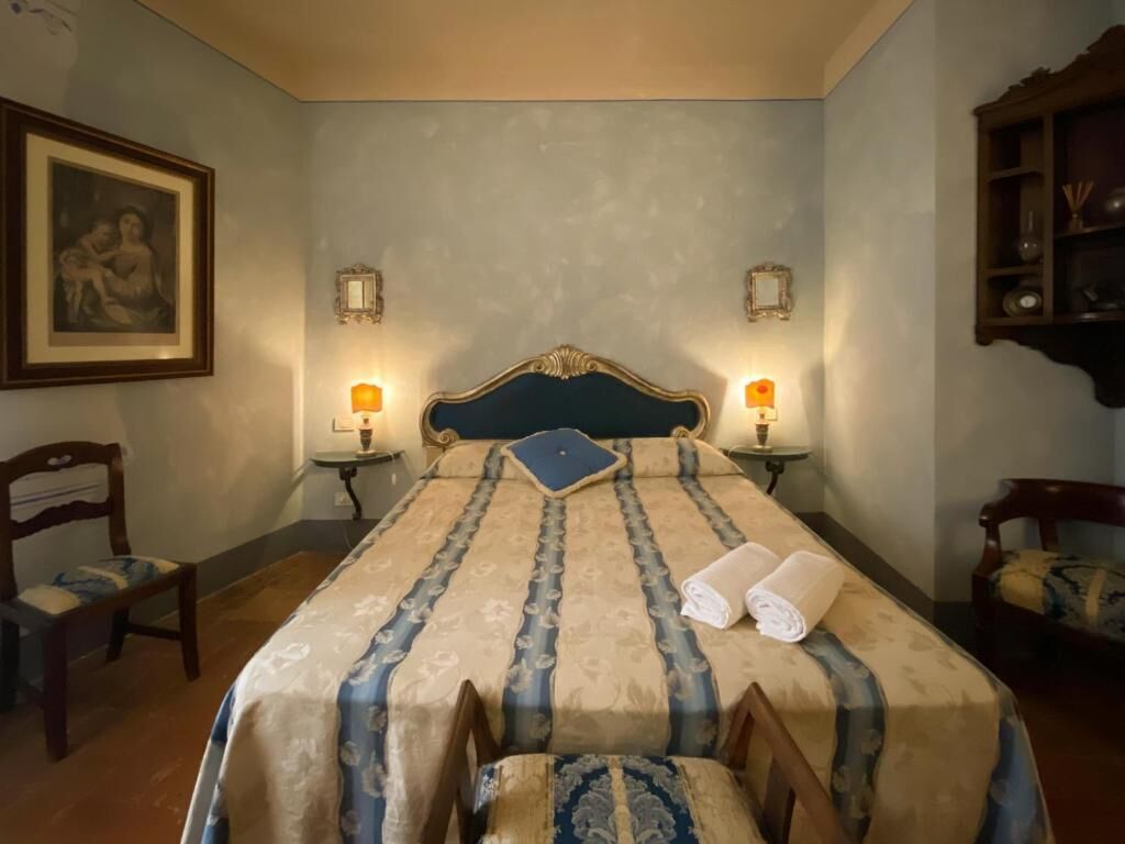 Roupas de cama antialérgicas, edredons de pluma, Wi-Fi de cortesia
