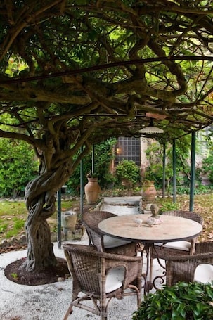 Giardino. Antica Dimora Leones