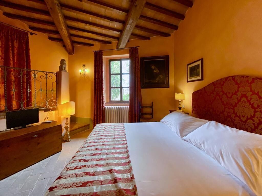 Roupas de cama antialérgicas, edredons de pluma, Wi-Fi de cortesia