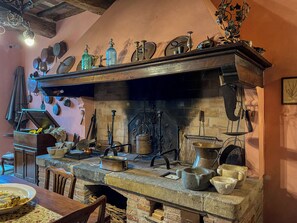 Tủ lạnh, ấm điện