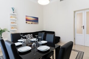 Dining - [400m from the Sea]*3 Exclusive Suites* with Balcony, in City Center (Pescara)