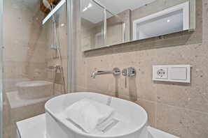 Departamento | Baño | Regadera, amenidades de baño gratuitas, secadora de cabello, toallas 