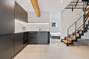 Apartment | Eigene Küche | Kühlschrank, Ofen, Herdplatte, Geschirrspüler