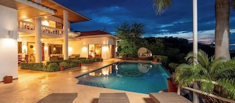 Exceptional 5-Bedroom Retreat in Ocotal: Unparalleled Views and Sunsets