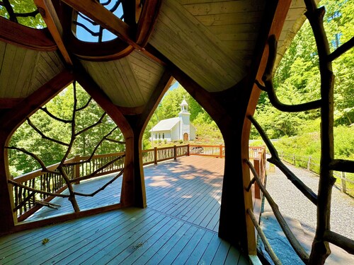 Riverfront-3 Luxury Homes on 500 Acres incl 5BR/3BA + 3BR/3BA + 2BR/2BA -Group A