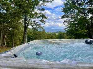 Outdoor spa tub - Riverfront-3 Luxury Homes on 500 Acres incl 5BR/3BA + 3BR/3BA + 2BR/2BA -Group A (Clyde)