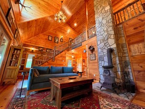 Interior - Riverfront-3 Luxury Homes on 500 Acres incl 5BR/3BA + 3BR/3BA + 2BR/2BA -Group A (Clyde)