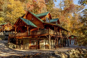 Exterior - Riverfront-3 Luxury Homes on 500 Acres incl 5BR/3BA + 3BR/3BA + 2BR/2BA -Group A (Clyde)